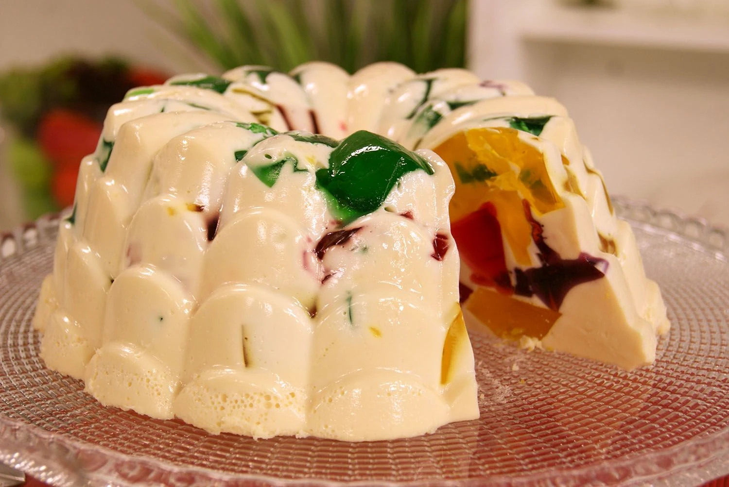 Gelatina colorida com creme